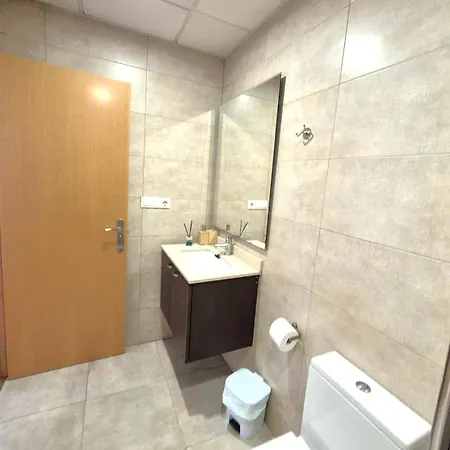 Very Centric Apartment, Lightful, Well Equipped And Decorated, With Castle Views, And Besides A Plaza In Old Town Apartment Alicante